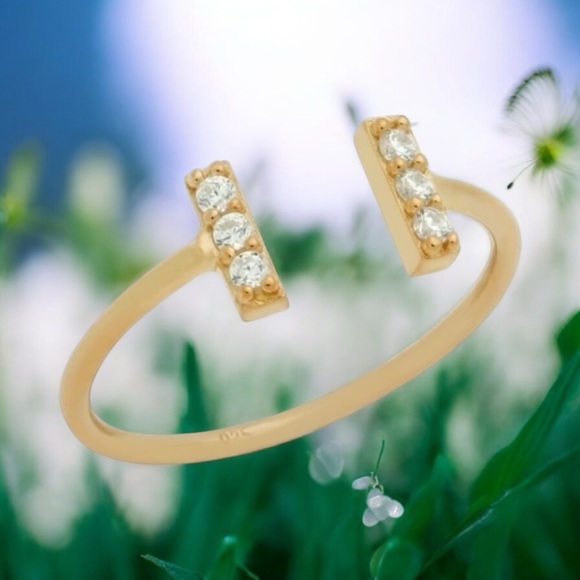 NWOT STERLING SILVER 18k Yellow Gold Plated CZ RING SIZE 7 Adjustable - Picture 9 of 16